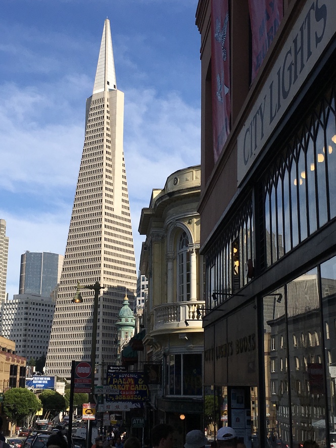 No meio do caminho, uma pirâmide Foto Silvio Cioffi – V!VA 2